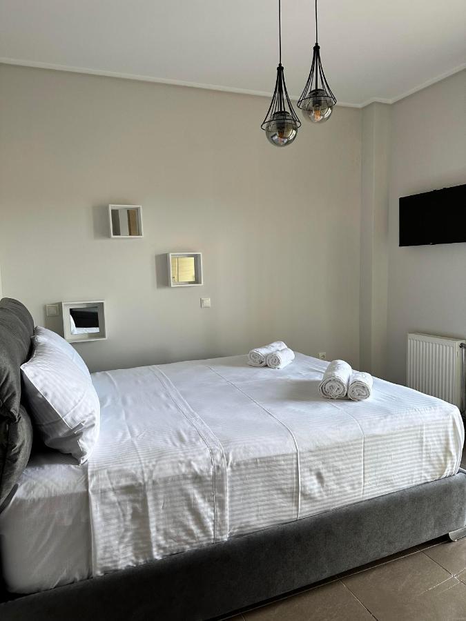 Eva'S Luxury Apartments No 4 Артемида Екстериор снимка