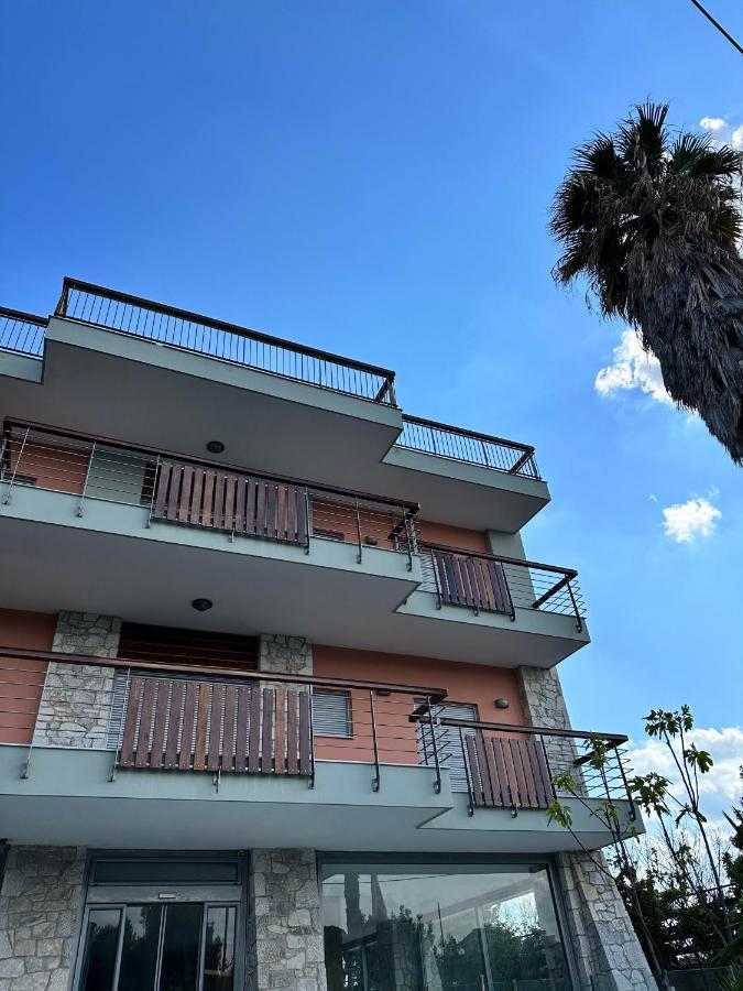 Eva'S Luxury Apartments No 4 Артемида Екстериор снимка
